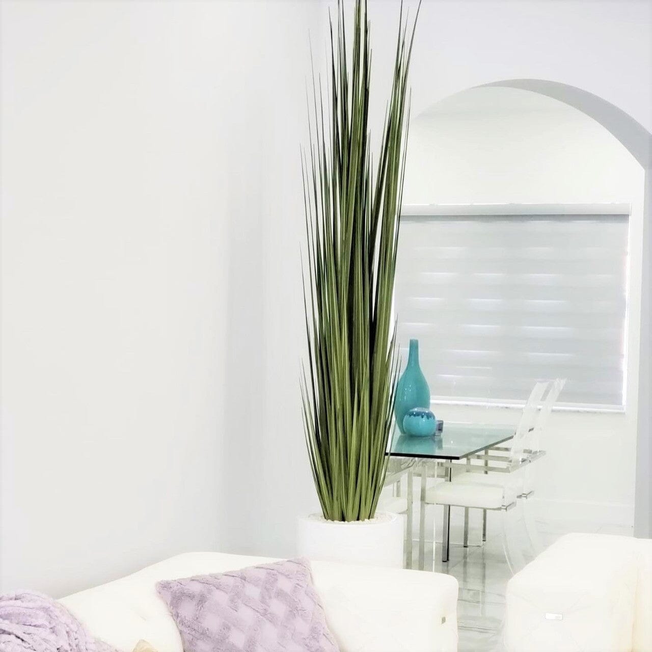 Large Dax Vase with Rush Grass